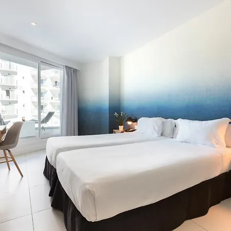 إتش إم تروبيكال 4* بلايا ذي بالما