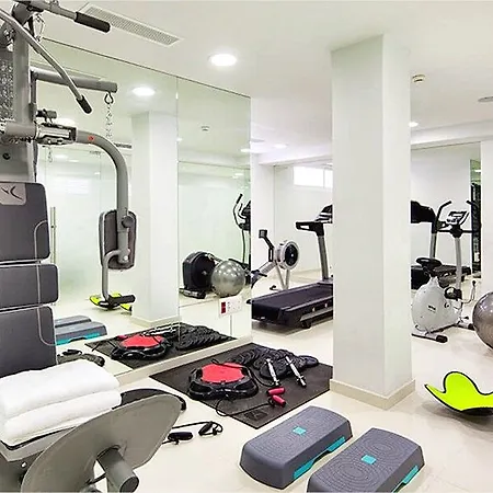 إتش إم تروبيكال