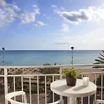 Hm Tropical Hotel