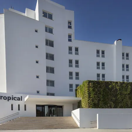 Hm Tropical Готель