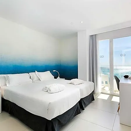 Hm Tropical Hotel 4*