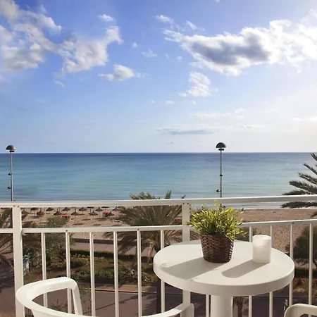 Hm Tropical Готель